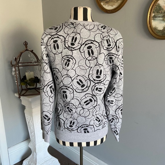 H&M + Disney crewneck sweatshirt - Picture 3 of 9